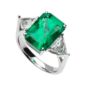 Anel Ouro Branco 18K Esmeralda Especial 5.46CTS e Diamante Trillion 1.18CTS